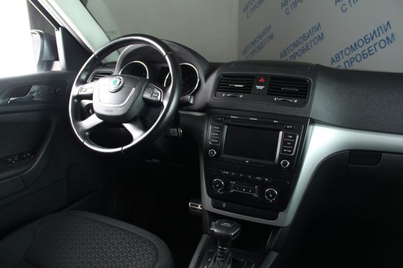 Skoda Yeti, 1.2 л, Робот, 2012 фото 12