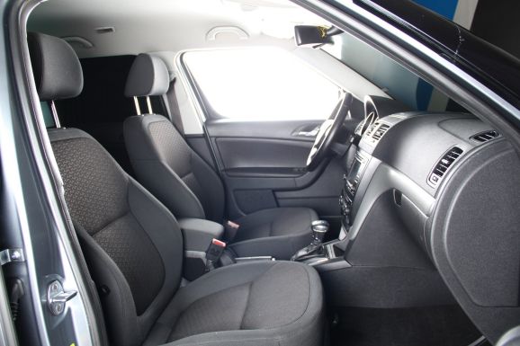 Skoda Yeti, 1.2 л, Робот, 2012 фото 2