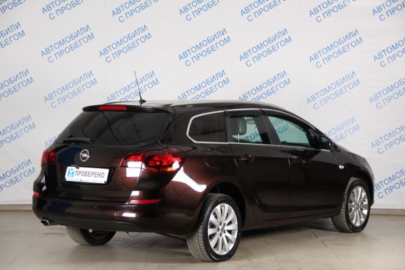 Opel Astra, 1.4 л, АТ, 2011 фото 4