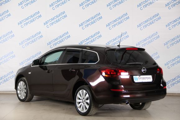 Opel Astra, 1.4 л, АТ, 2011 фото 6