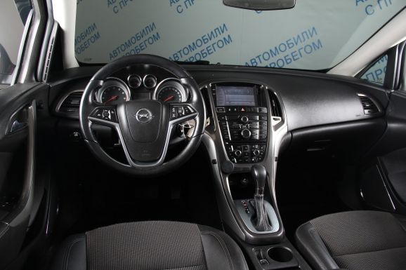 Opel Astra, 1.4 л, АТ, 2011 фото 10
