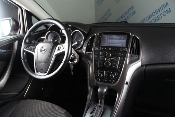 Opel Astra, 1.4 л, АТ, 2011 фото 12