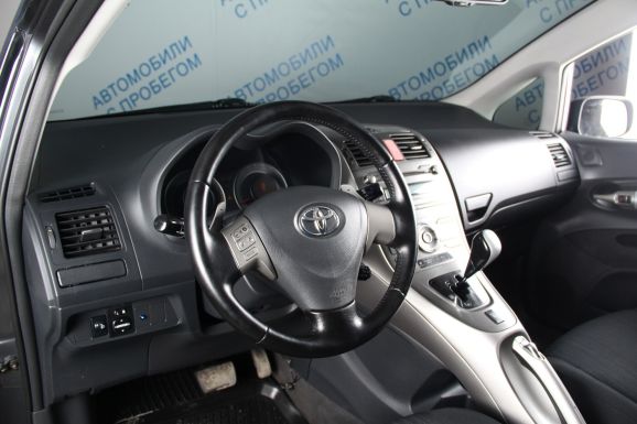 Toyota Auris, 1.6 л, Робот, 2008 фото 9