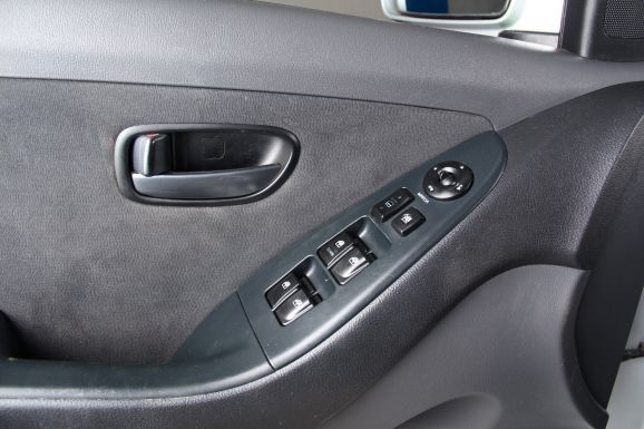Hyundai Elantra GLS, 1.6 л, МТ, 2011 фото 10