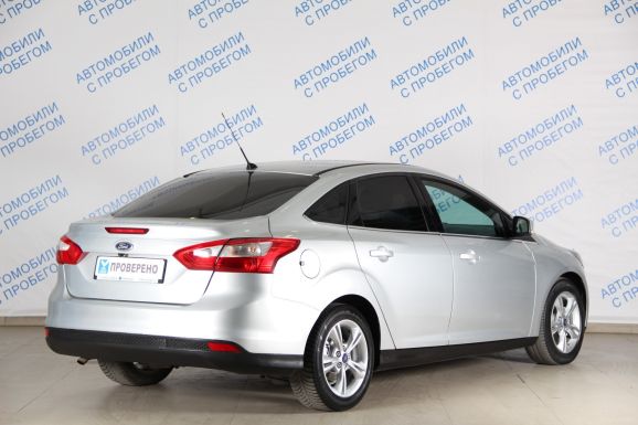 Ford Focus, 1.6 л, МТ, 2013 фото 4