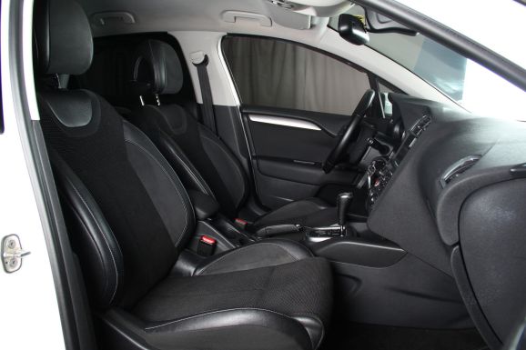 Citroen C4, 1.6 л, АТ, 2011 фото 2