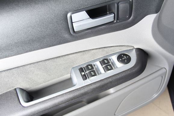 Ford Focus, 2.0 л, АТ, 2011 фото 8