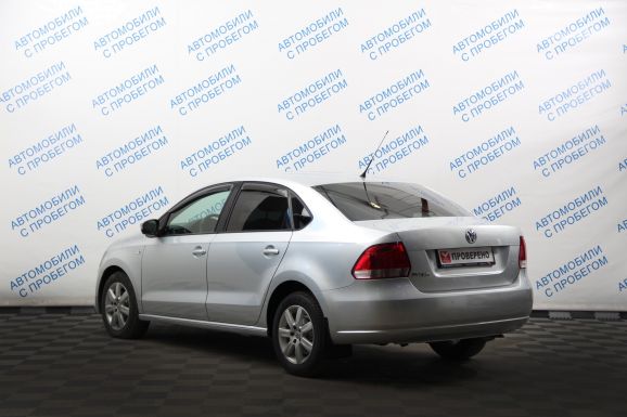 Volkswagen Polo Highline, 1.6 л, АТ, 2013 фото 6