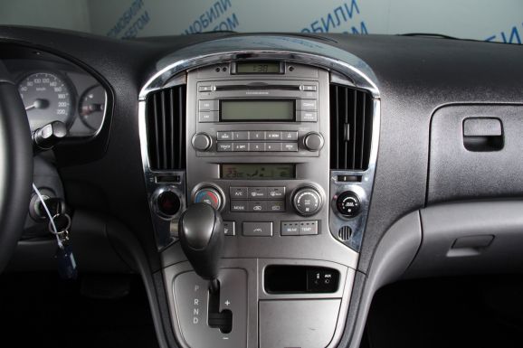 Hyundai Grand Starex, 2.5 л, АТ, 2008 фото 8