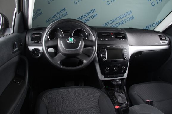 Skoda Yeti Ambition, 1.8 л, Робот, 2011 фото 10