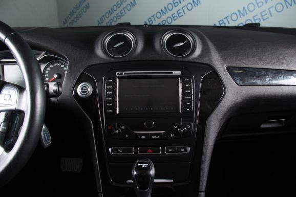 Ford Mondeo Titanium, 2.0 л, Робот, 2013 фото 9