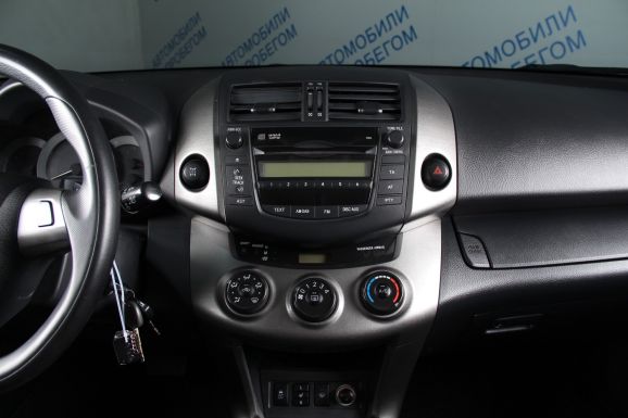 Toyota RAV4, 2.0 л, Вариатор, 2012 фото 11