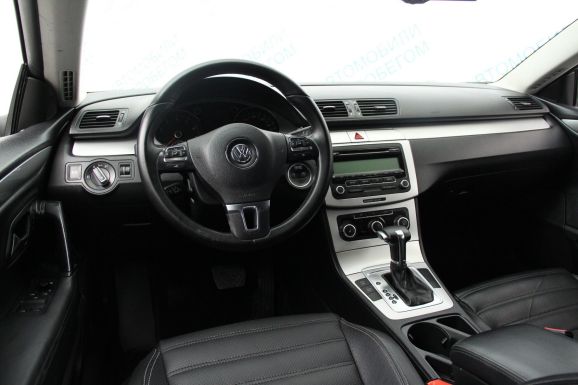 Volkswagen Passat CC, 2.0 л, Робот, 2009 фото 9