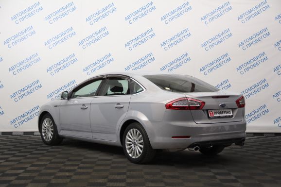Ford Mondeo Titanium, 2.0 л, Робот, 2012 фото 6