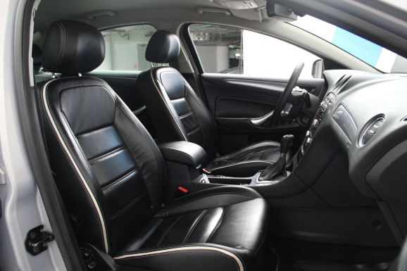 Ford Mondeo Titanium, 2.0 л, Робот, 2012 фото 2