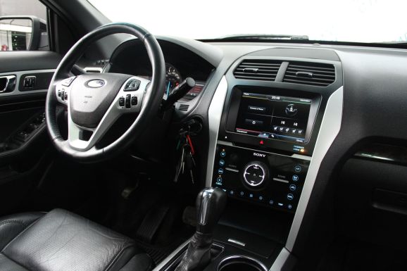 Ford Explorer, 3.5 л, АТ, 2013 фото 7