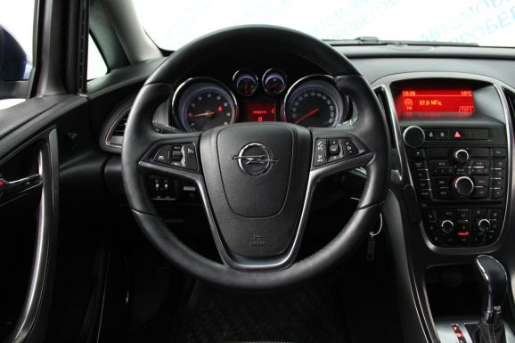 Opel Astra Cosmo, 1.4 л, АТ, 2012 фото 7