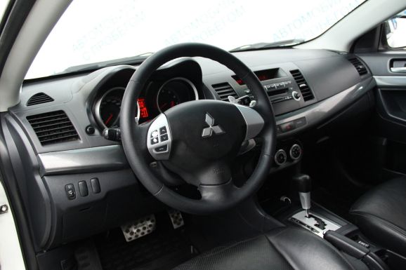 Mitsubishi Lancer, 2.0 л, Вариатор, 2009 фото 8