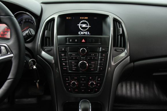 Opel Astra Cosmo, 1.4 л, АТ, 2012 фото 11