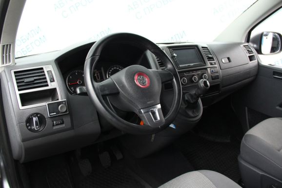 Volkswagen Caravelle Comfortline, 2.0 л, МТ, 2013 фото 7
