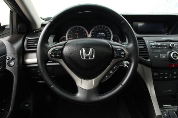 Honda Accord, 2.4 л, АТ, 2010 фото 8