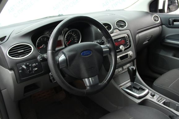 Ford Focus Ghia, 1.6 л, АТ, 2010 фото 8