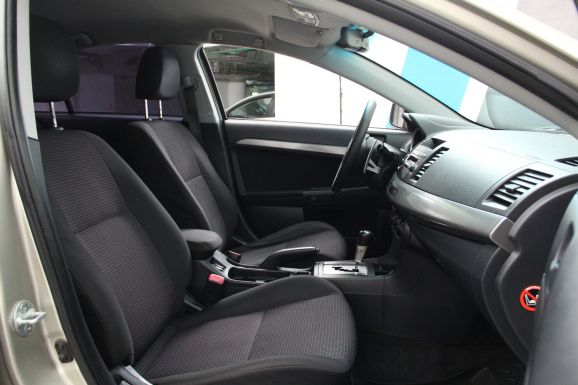 Mitsubishi Lancer, 1.8 л, Вариатор, 2009 фото 2