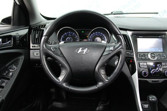Hyundai Sonata Prestige, 2.0 л, АТ, 2012 фото 8