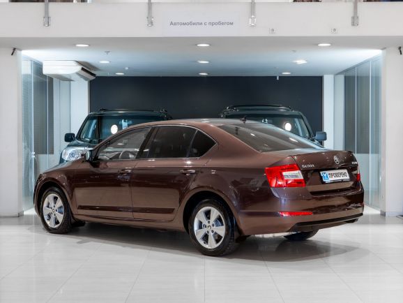 Skoda Octavia, Робот, 2015 фото 6