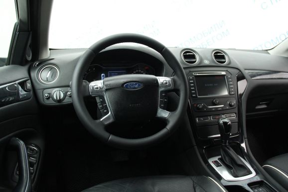 Ford Mondeo Titanium, 2.0 л, Робот, 2012 фото 9