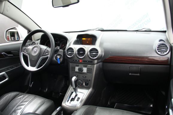 Opel Antara Cosmo Premium Plus, 3.2 л, АТ, 2009 фото 9
