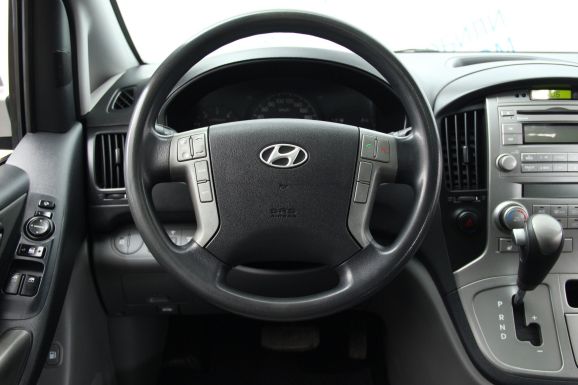 Hyundai Grand Starex, 2.5 л, АТ, 2013 фото 8