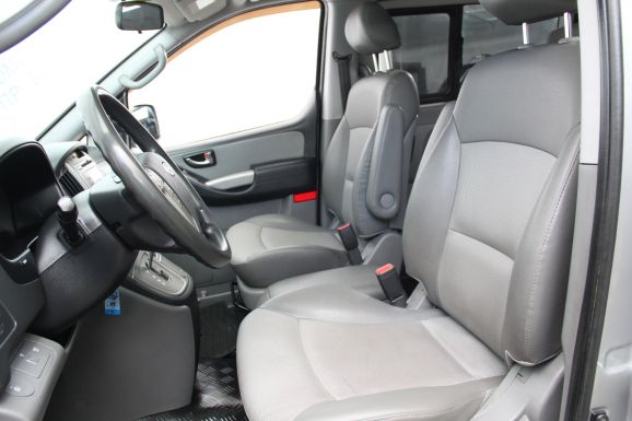 Hyundai Grand Starex, 2.5 л, АТ, 2013 фото 13