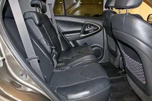 Toyota RAV4, 2.0 л, Вариатор, 2011 фото 8