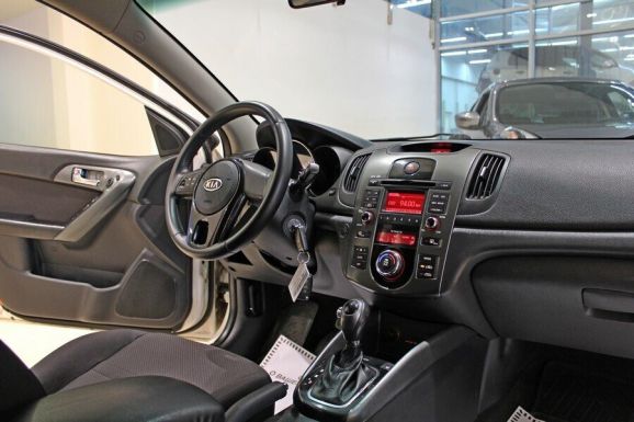 Kia Cerato, 1.6 л, АТ, 2012 фото 7