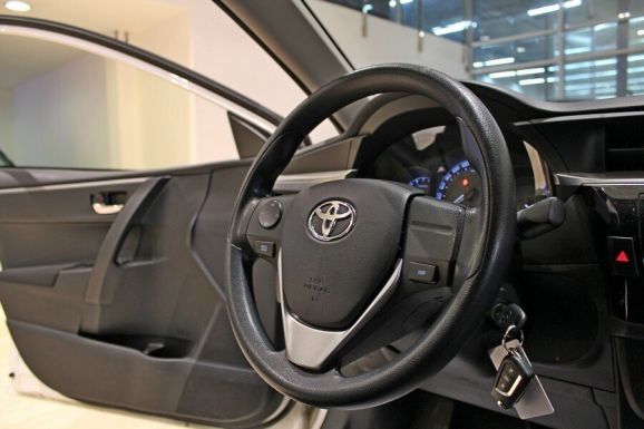 Toyota Corolla, 1.6 л, Вариатор, 2013 фото 2