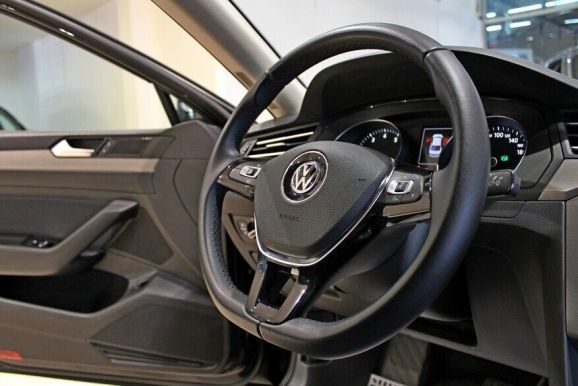Volkswagen Passat, 1.4 л, Робот, 2015 фото 10