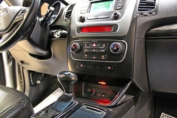 Kia Sorento, 2.4 л, АТ, 2012 фото 9