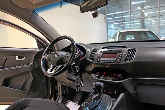 Kia Sportage, 2.0 л, АТ, 2012 фото 7