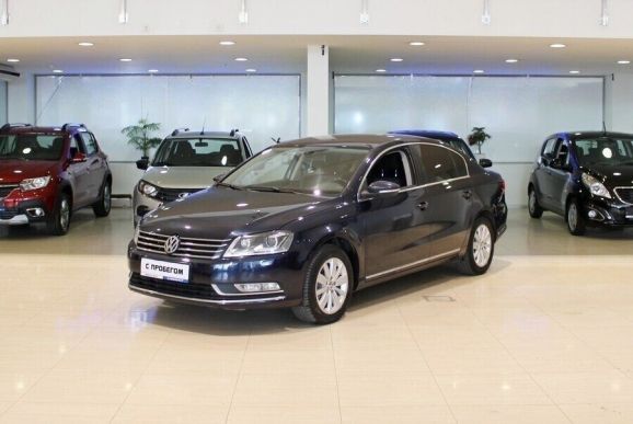 Volkswagen Passat, 1.8 л, Робот, 2011 фото 3